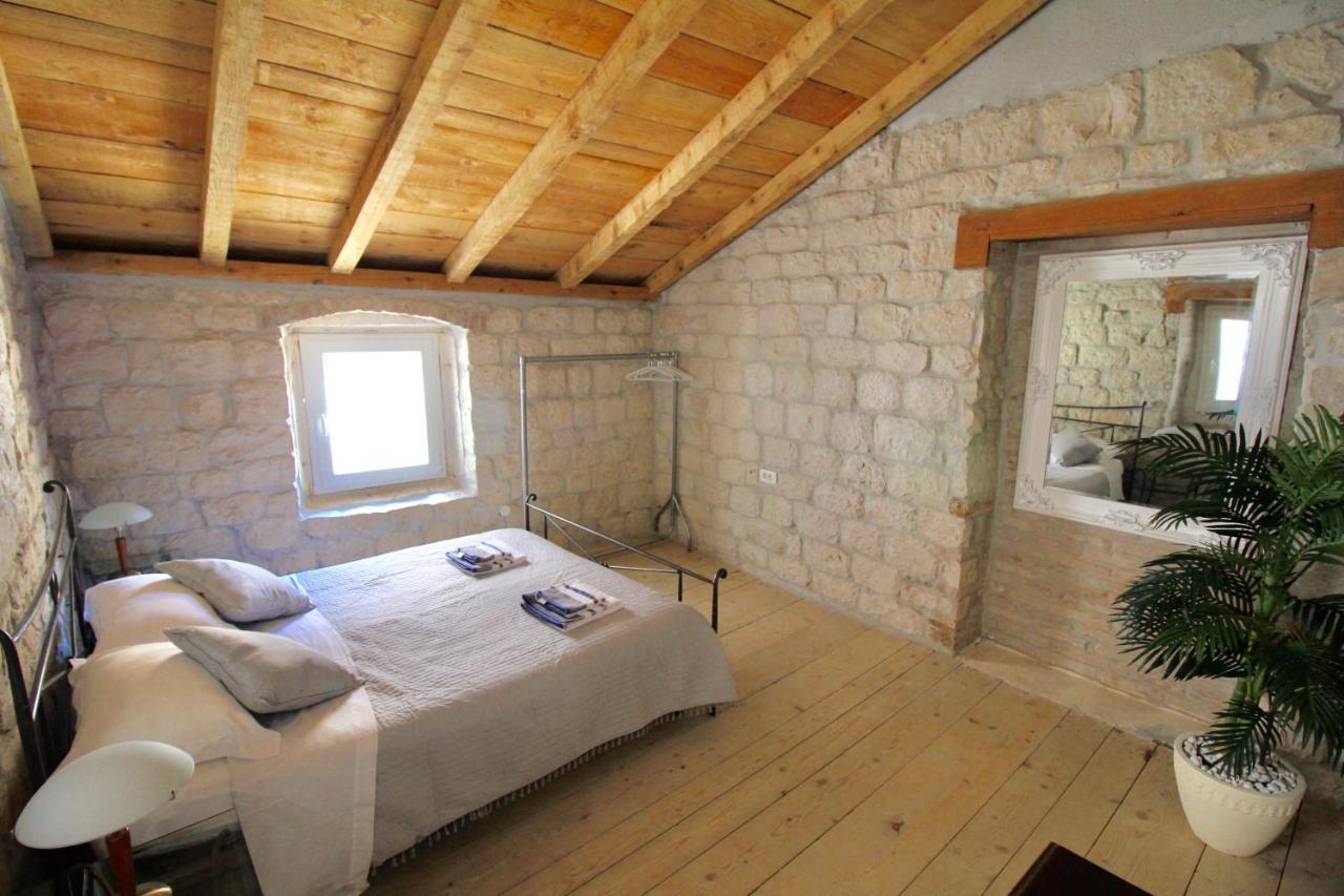 Town House In The Centre Of Historic Trogir Villa Kültér fotó
