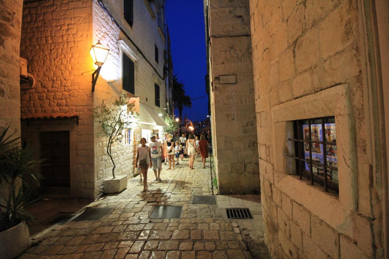 Town House In The Centre Of Historic Trogir Villa Kültér fotó